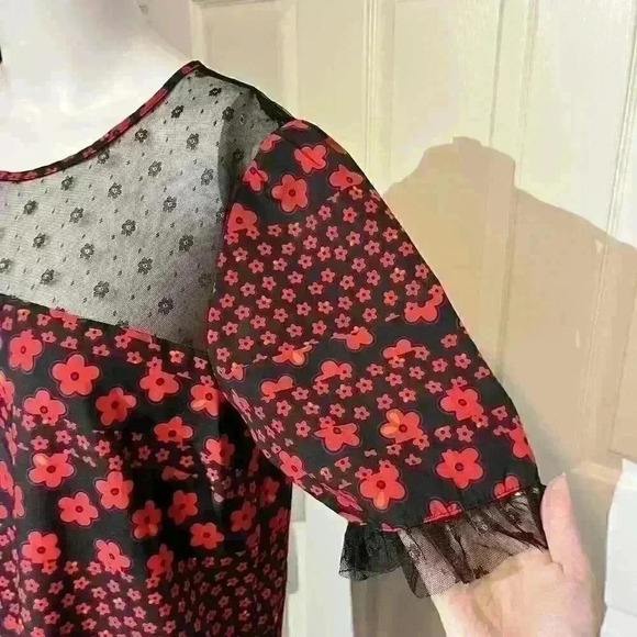 Y2K BCBGeneration Womens Red Black Yoke Gothic Floral Shift Dress Size Medium - Picture 7 of 8